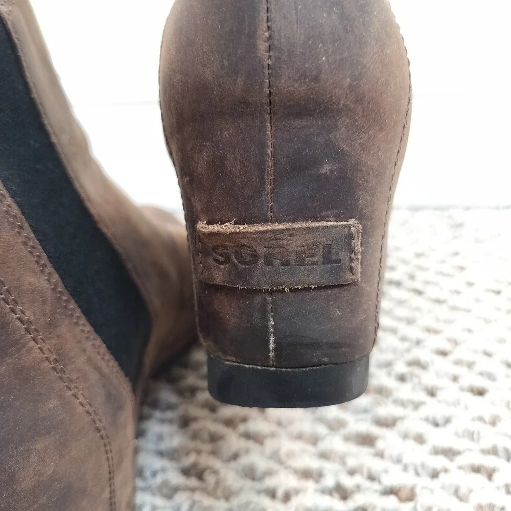 SOREL Joan of Arctic Wedge Chelsea Boots 9 Women's Elk Brown Leather Bootie